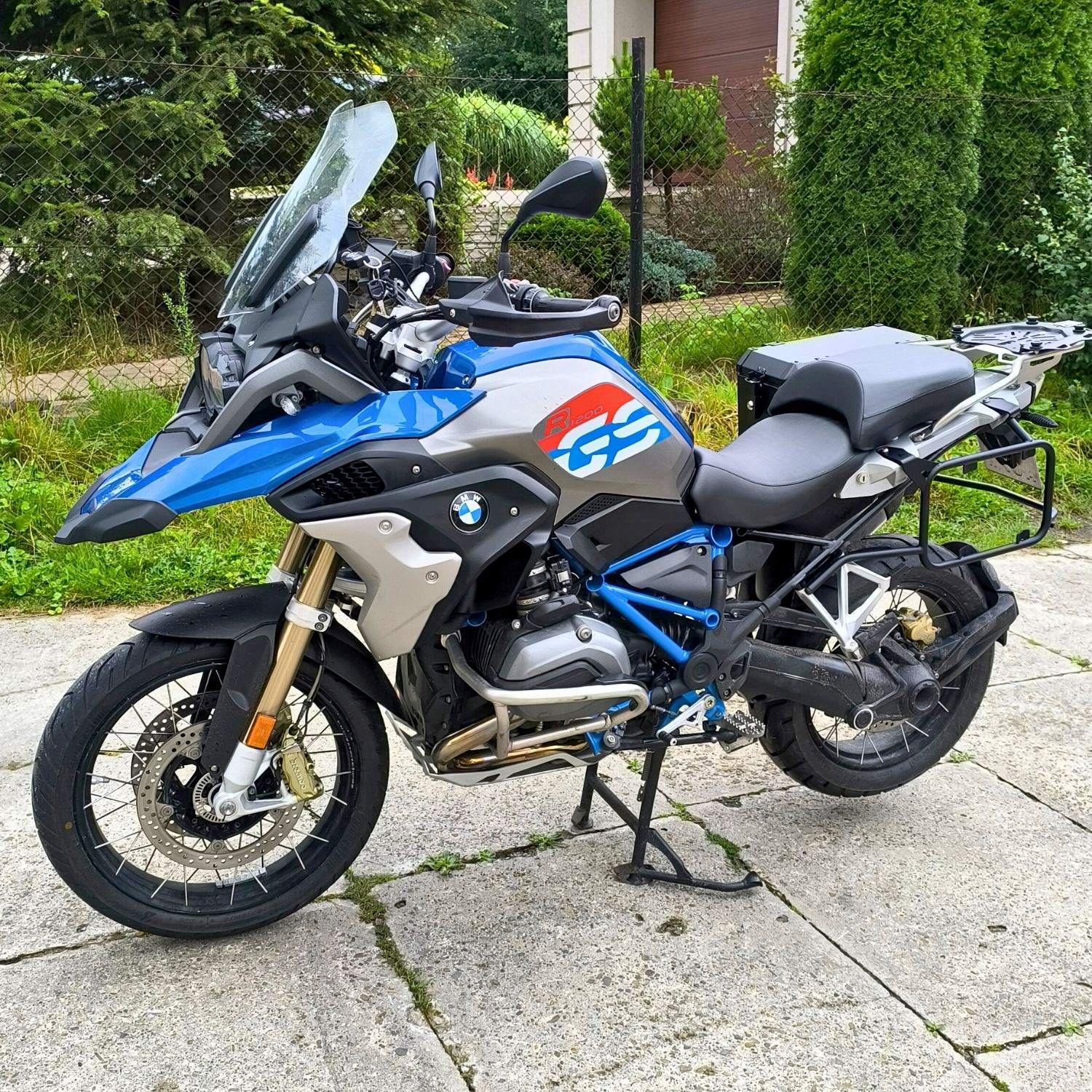 1250gs_side_rack_black