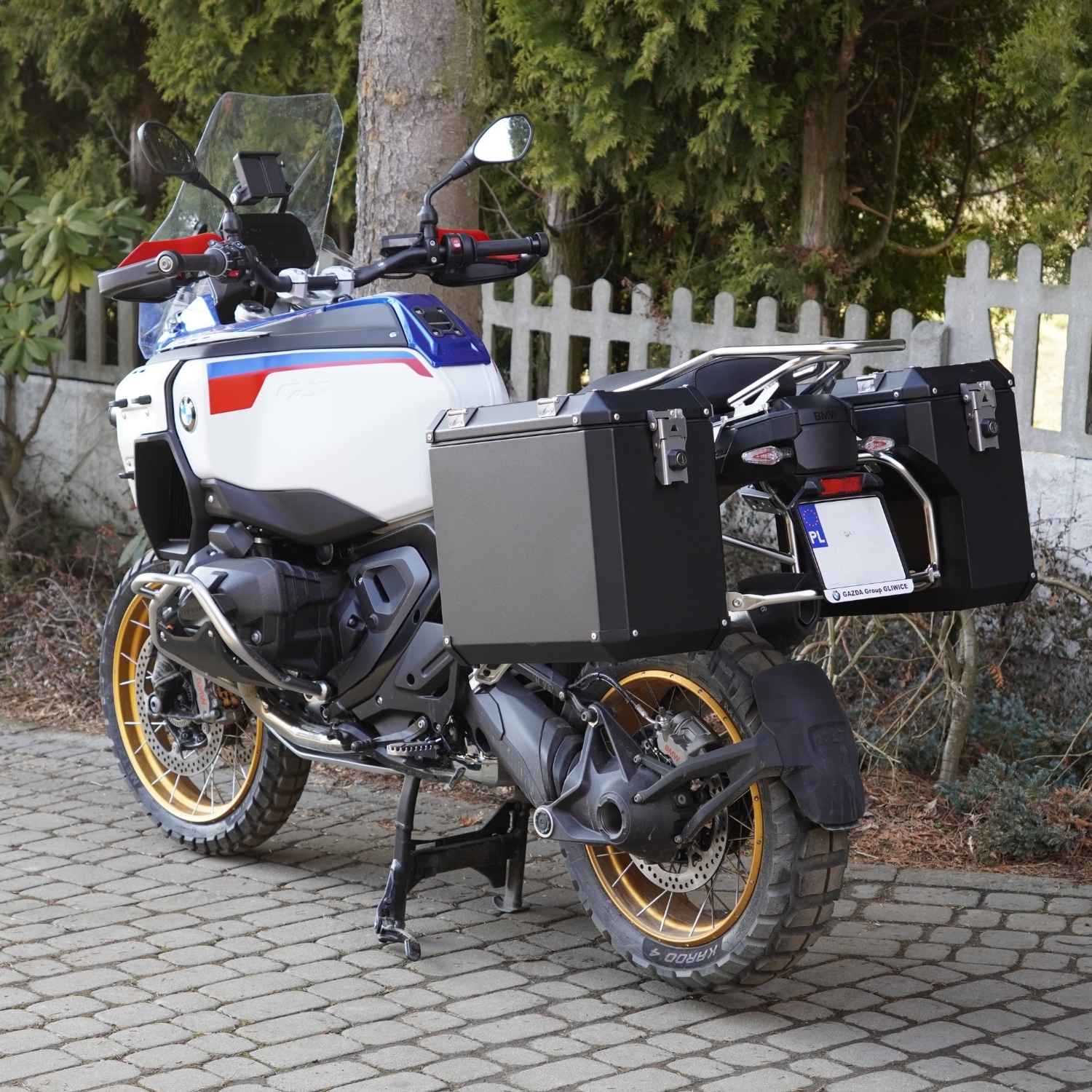 apduro-aluminium-panniers-1300-gs-adv