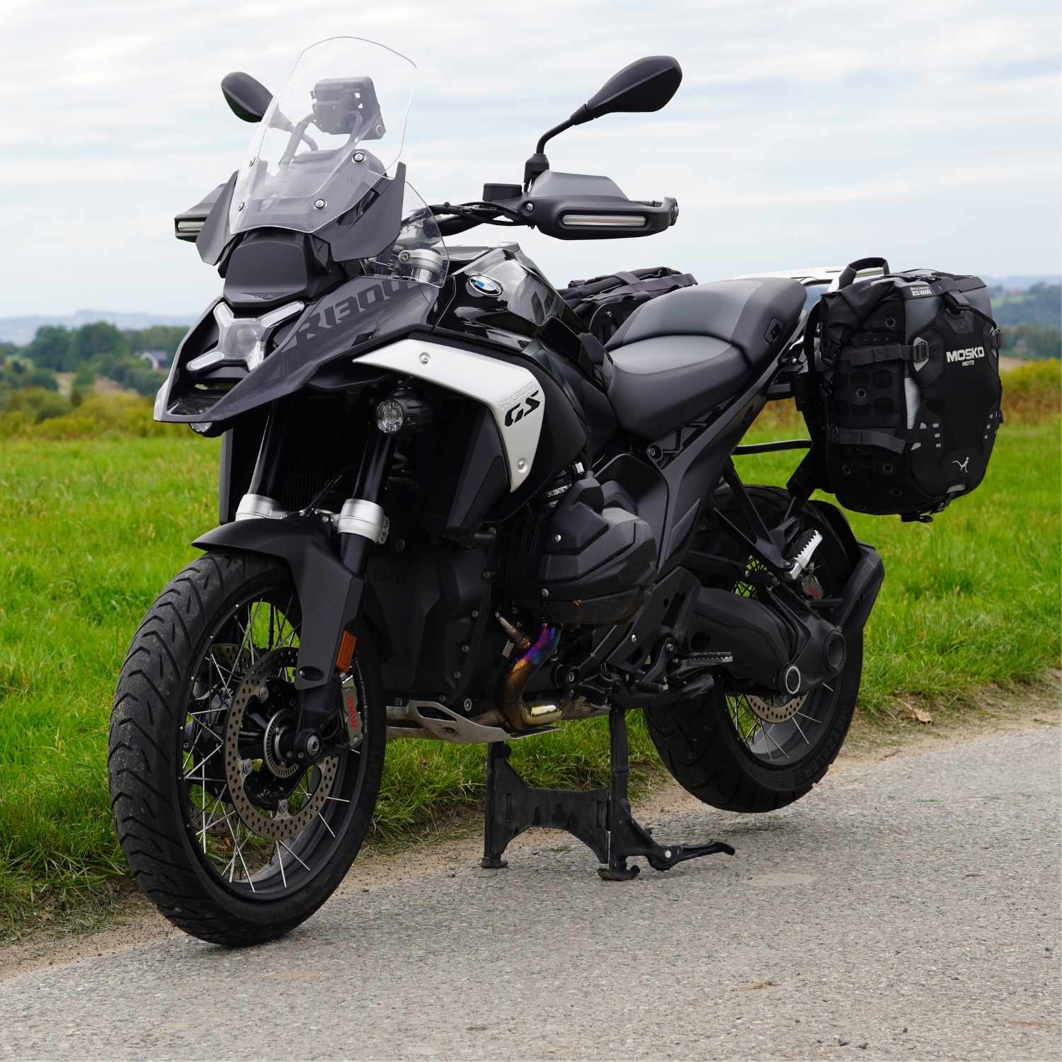 bmw-1300gs-with-apduro-plate-mosko-moto