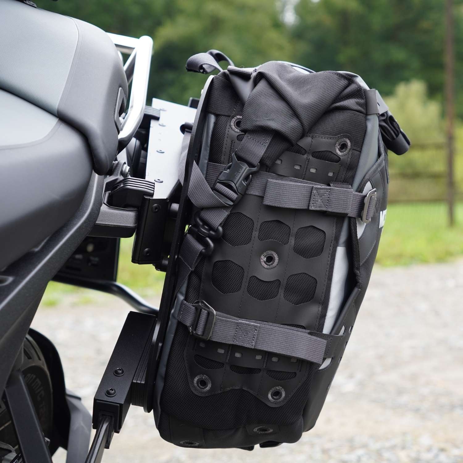 1300gs-vario-luggage-plate