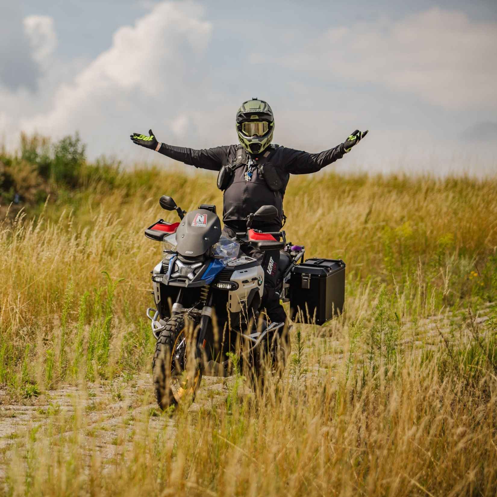 bmw-r-1300-gs-adventure-offroad