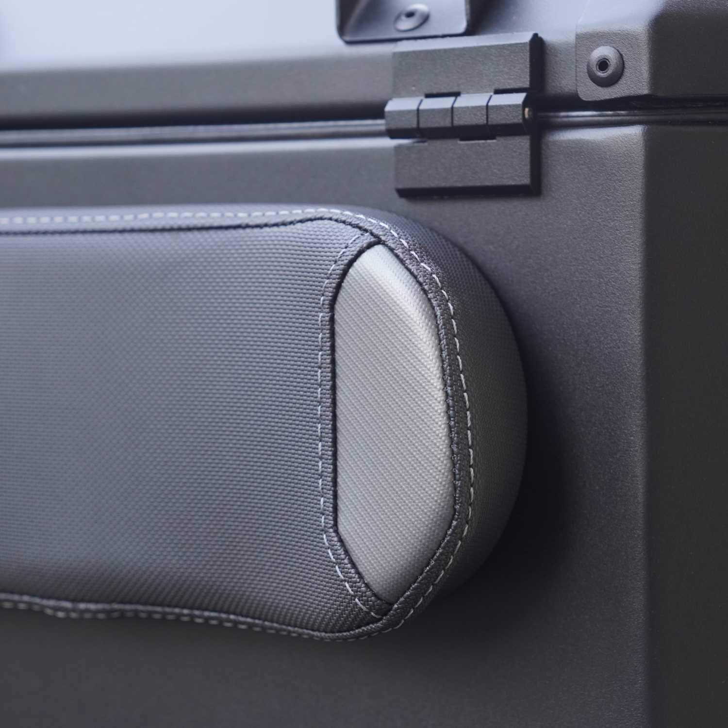 backrest-apduro-topcase-tapi-moto-gs-1300-adv-grey-color-upholstered