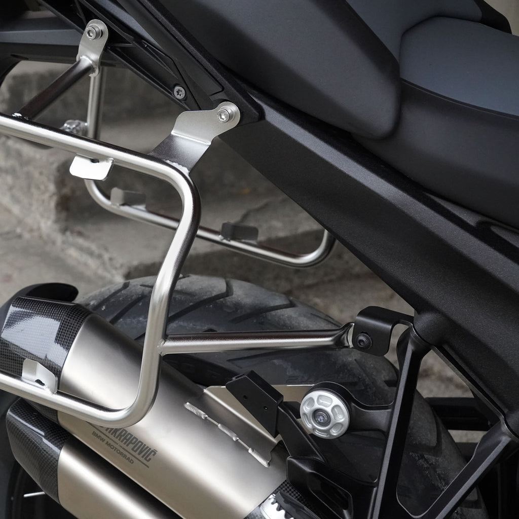 gs-1300-side-rack-silver-montage