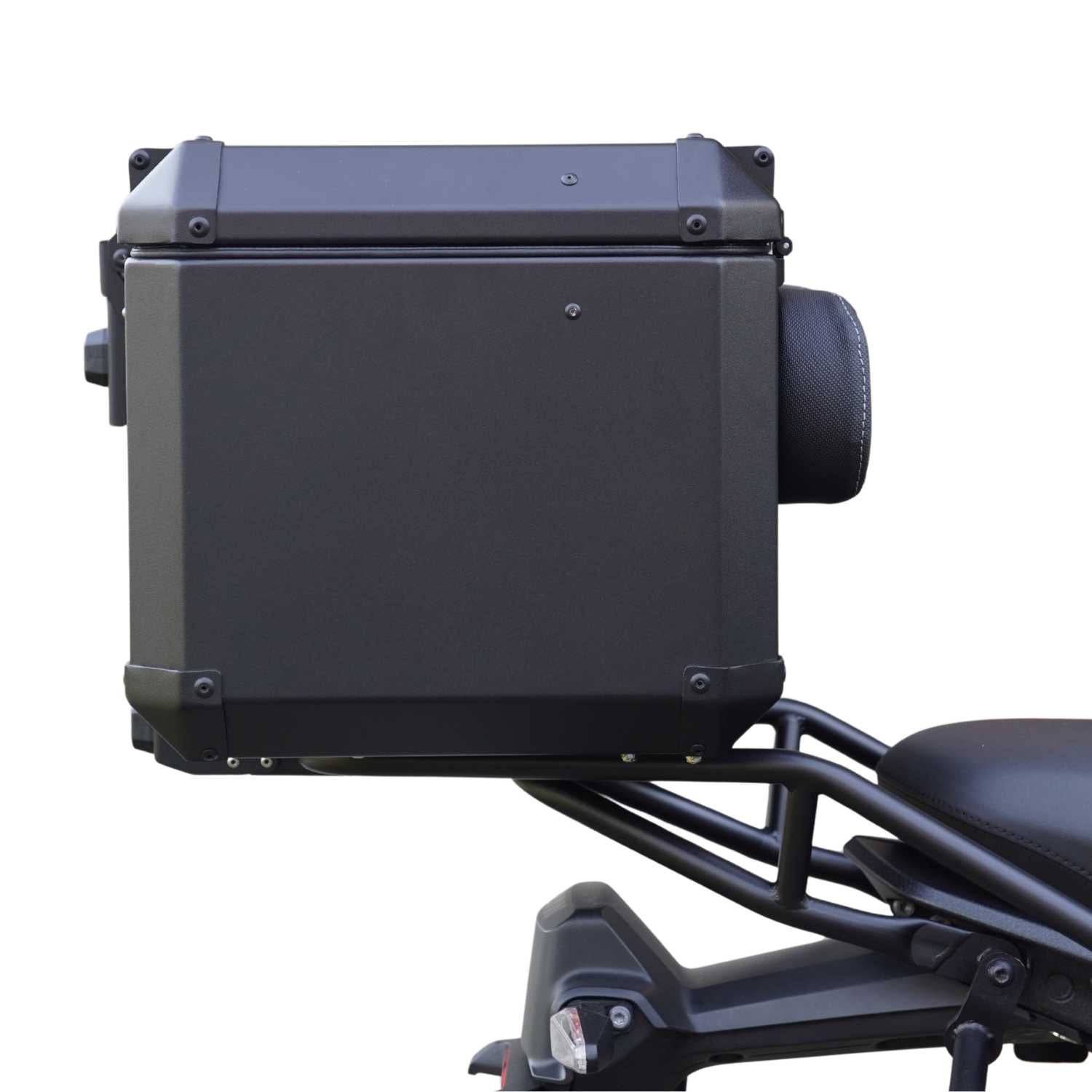 mounting-of-backrest-on-the-topcase-apduro-bmw-gs-side-view