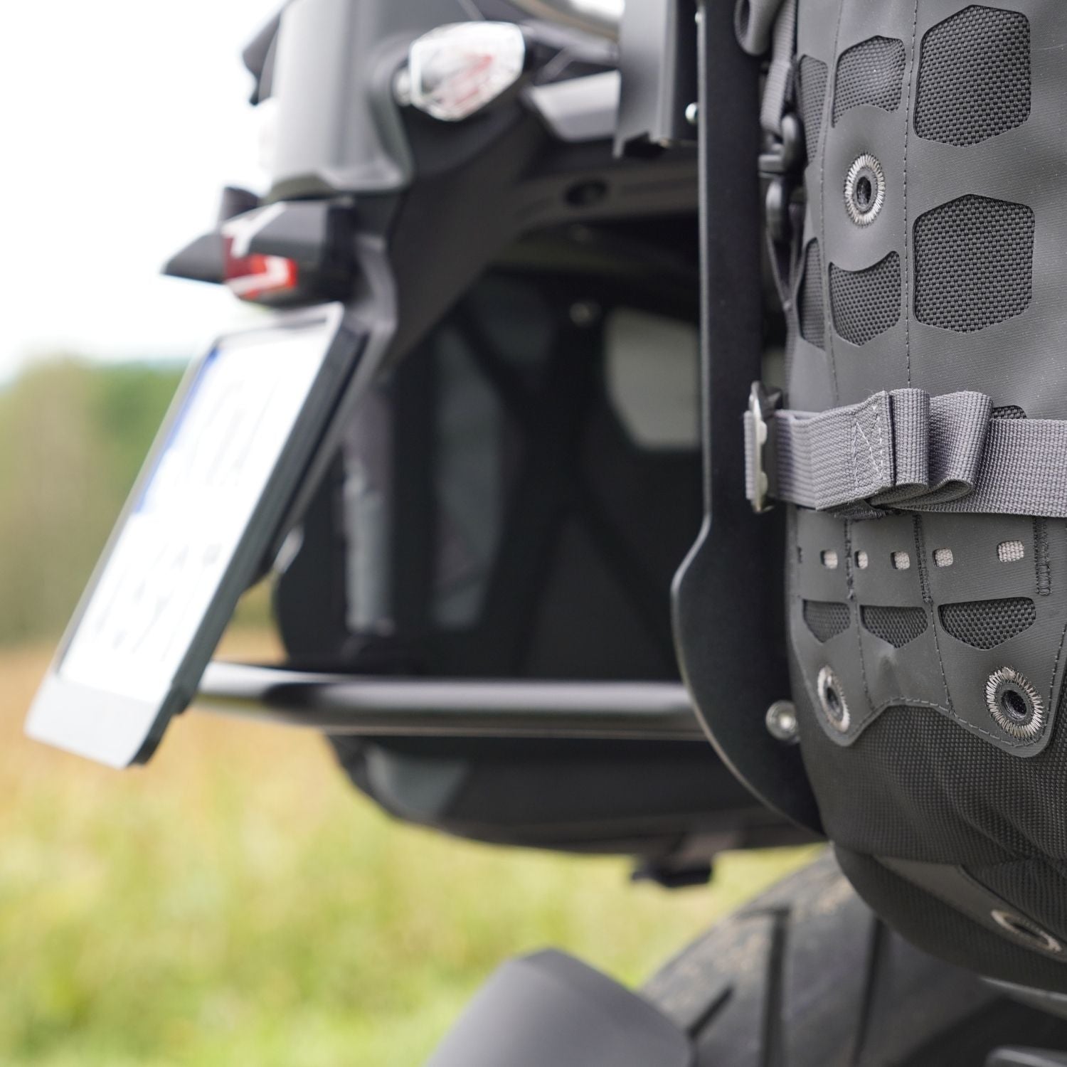 rackless-plate-bar-bmw-1300gs-apduro