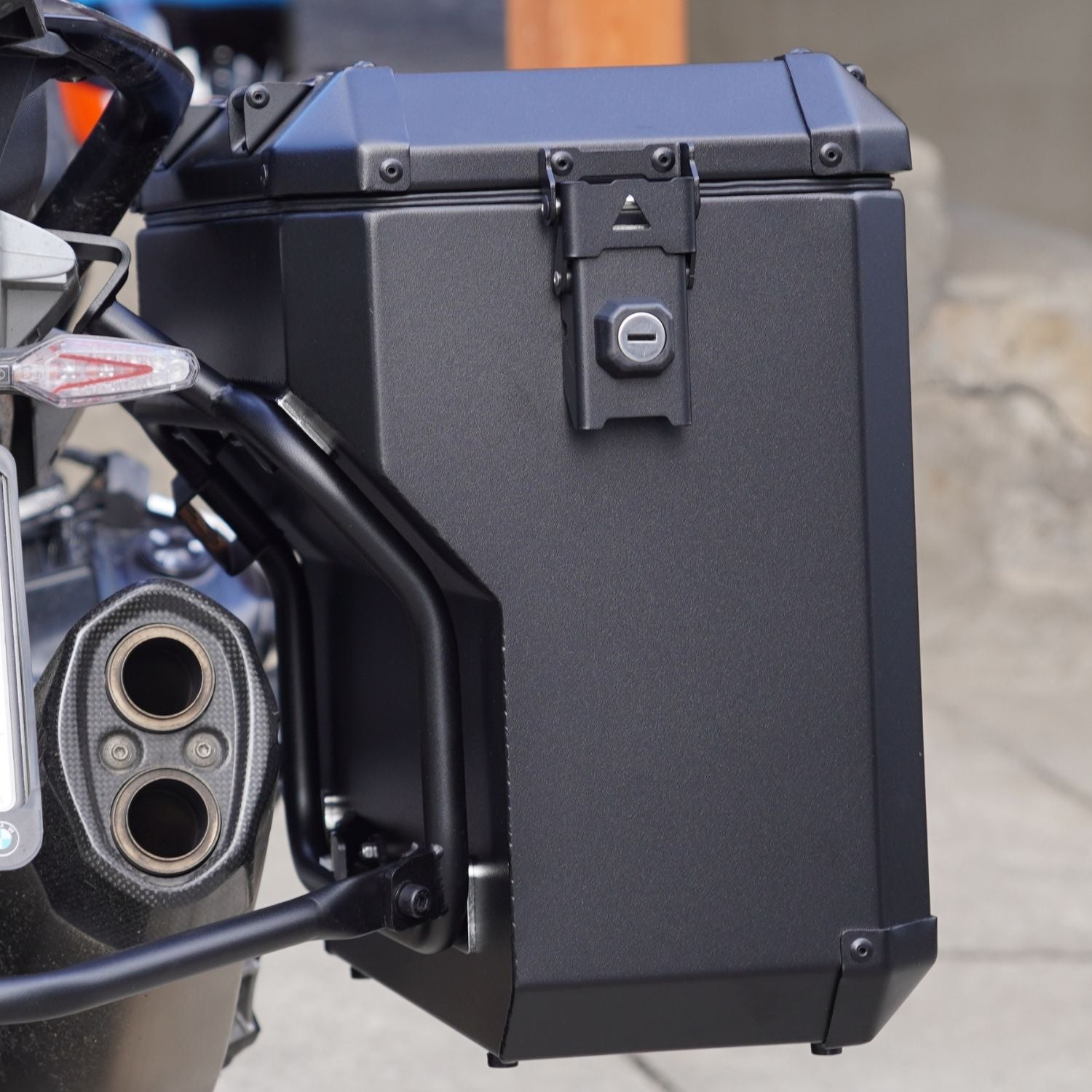 side-cases-1250-gs-black--edition